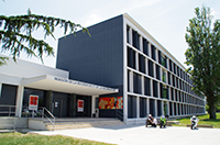 façade de la maison de la recherche et de la valorisation