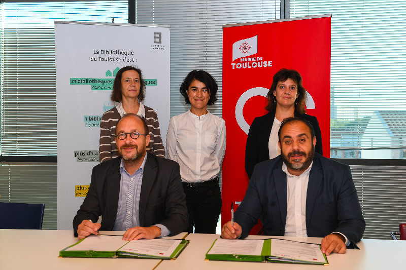 signature de convention entre Samir HAJIJE et Philippe RIMBAULT